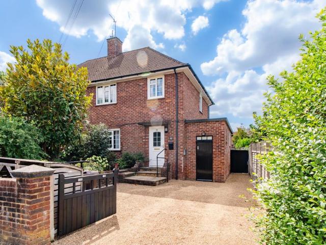 House for sale in Southborough, Sandown Park