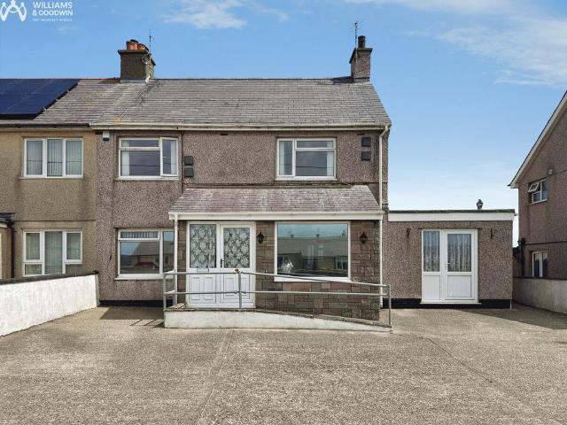House for sale in Llanfachraeth