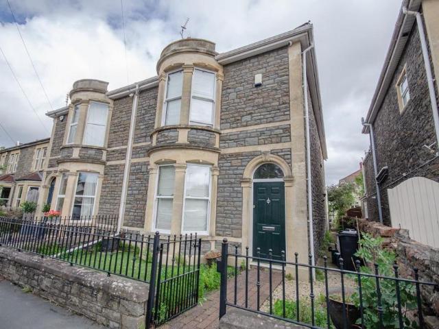 House for sale in Kingswood, South Gloucestershire
