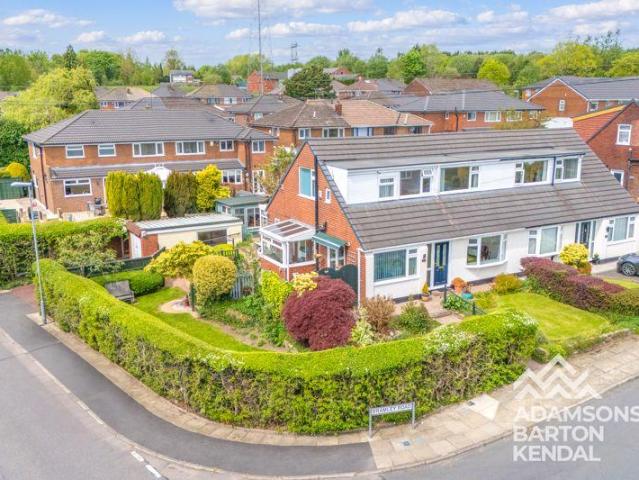 House for sale in Bamford, Burnedge