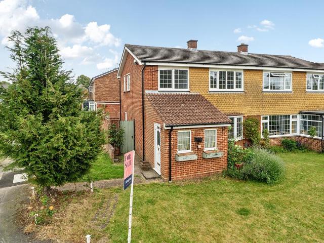 House for sale in Swallow, Buckinghamshire