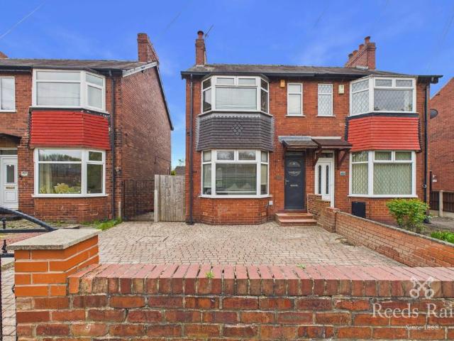 House for sale in Cutsyke, Castleford