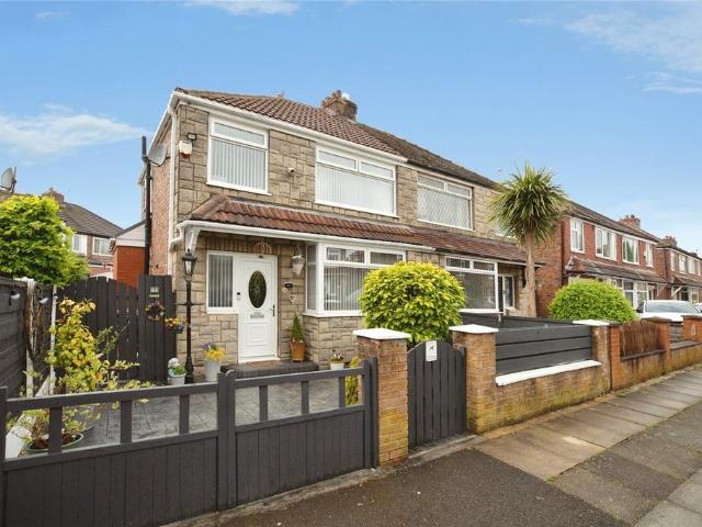 House for sale in Hollins, Bury