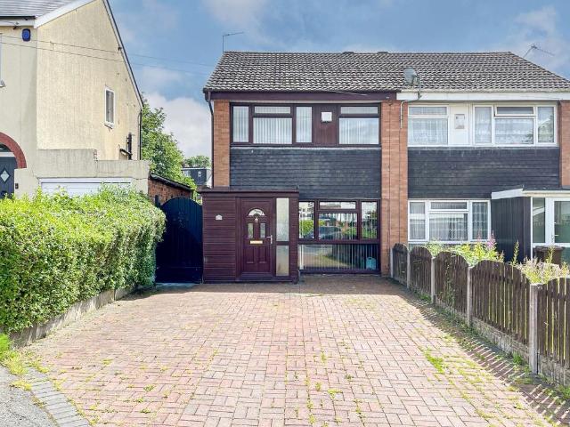 House for sale in Goldthorn Hill, Penn