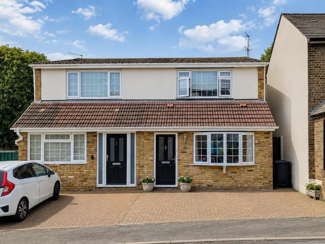 House for sale in Pouchen End, Hertfordshire