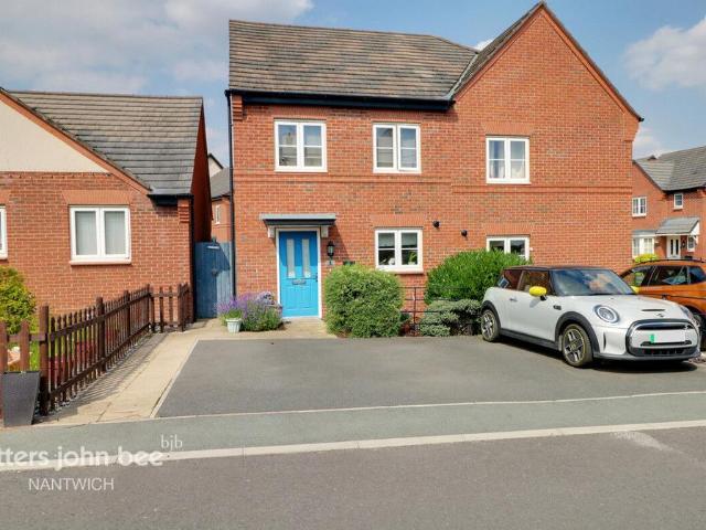 House for sale in Burland and Acton