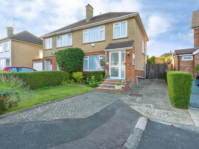 House for sale in Bierton, Buckinghamshire