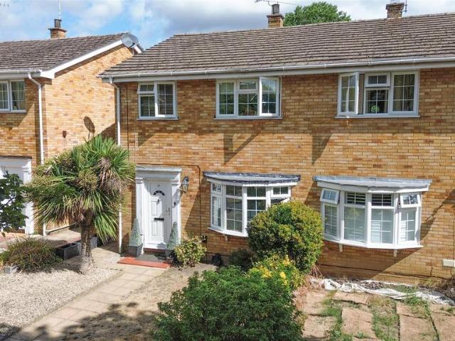 House for sale in Farnborough, Hampshire