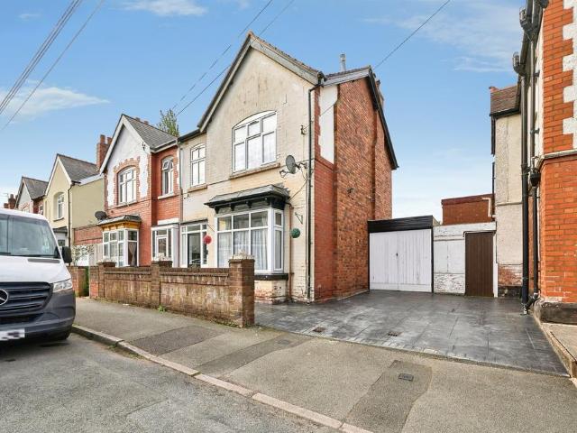 House for sale in Goldthorn Hill, Wolverhampton