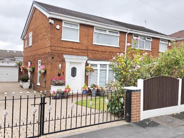 House for sale in Greenheys, Greater Manchester