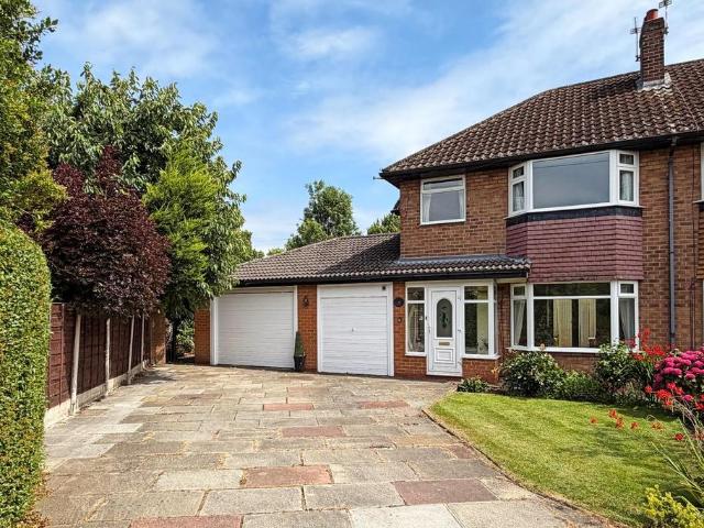 House for sale in Timperley, Trafford Park