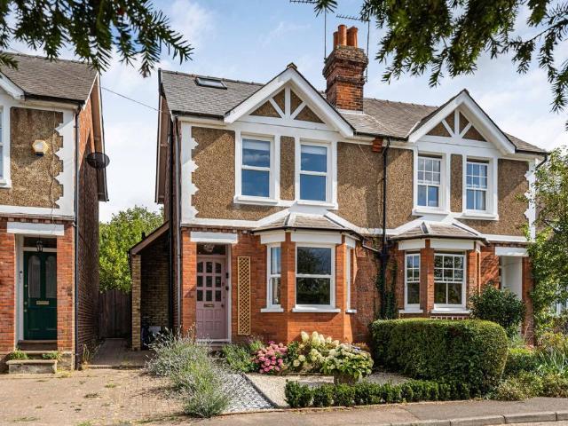 House for sale in Pachesham Park, Surrey
