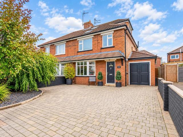 House for sale in Fishergate, York