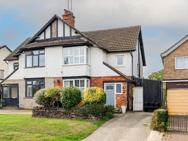 House for sale in Southcott, Linslade