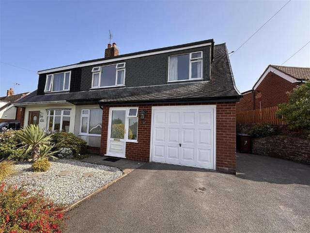 House for sale in Kingsley Moor, Staffordshire