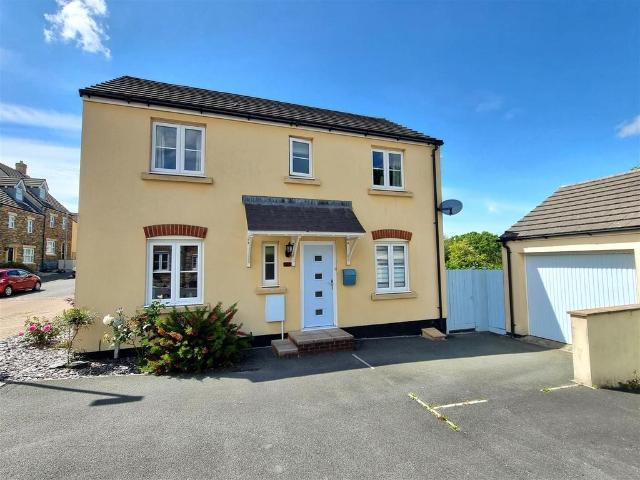 House for sale in Launceston, Cornwall