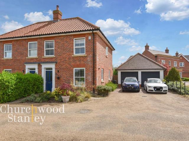 House for sale in Lawford, Dale Hill