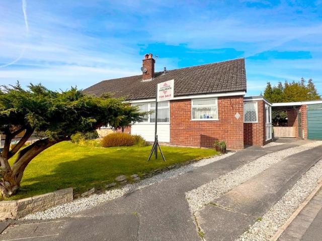 House for sale in Hockley, Poynton
