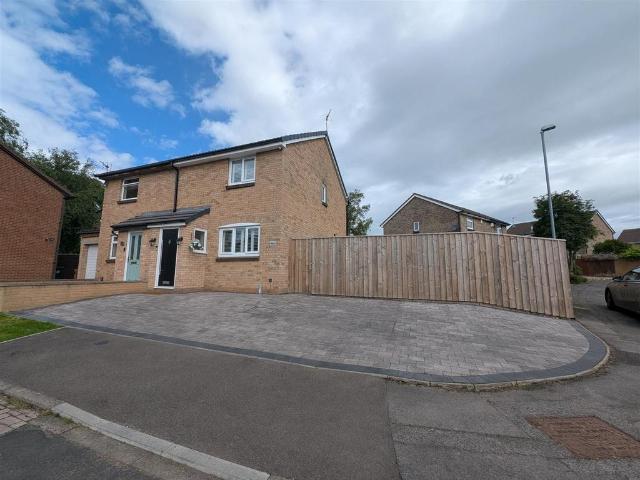 House for sale in Red Hall, Darlington