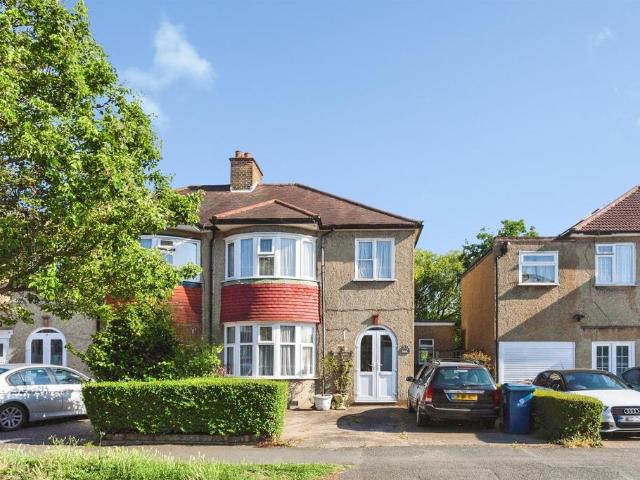 House for sale in Lane, Greater London