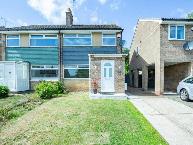 House for sale in Aston cum Aughton, Aston