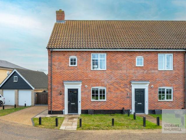 House for sale in Wroxham, Crostwick