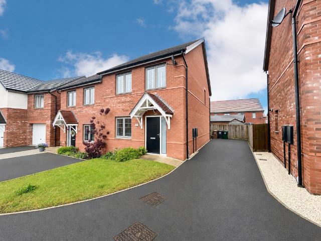 House for sale in Newhall, South Derbyshire