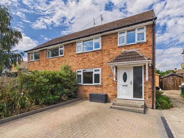 House for sale in Willesborough, Bridgefield