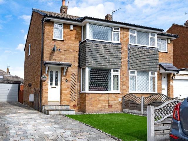 House for sale in Cookridge, West Yorkshire