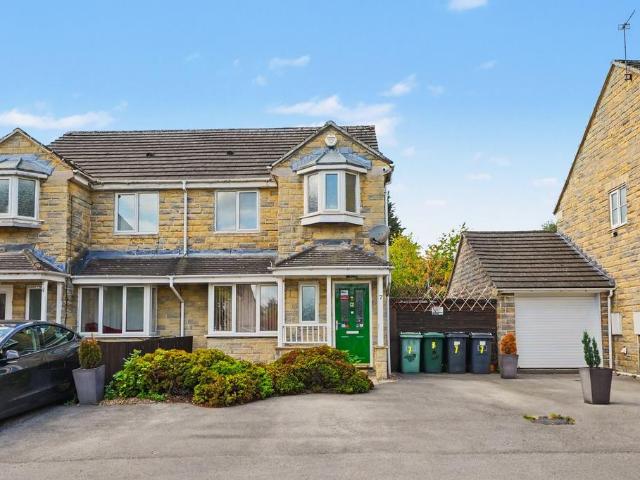 House for sale in Cowcliffe, Huddersfield