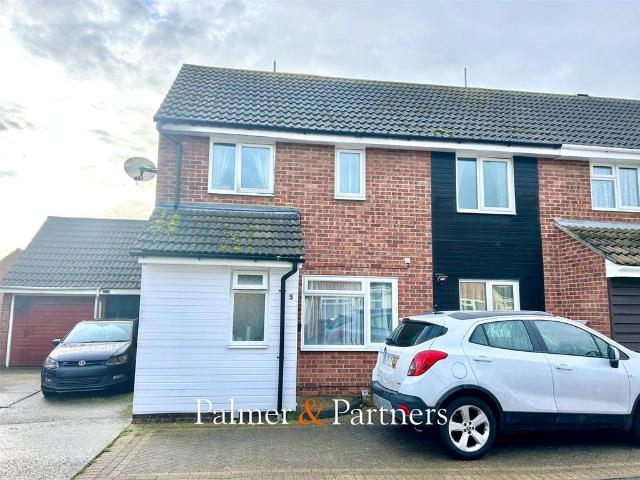 House for sale in Dale Hill, Essex