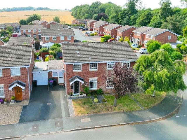 House for sale in The Wyke, The Hem