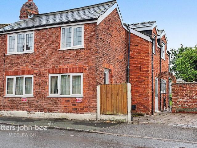 House for sale in Middlewich