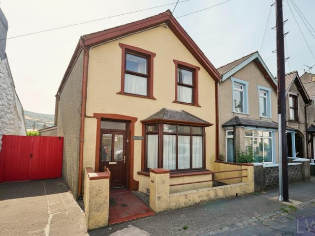 House for sale in Nefyn, Wales