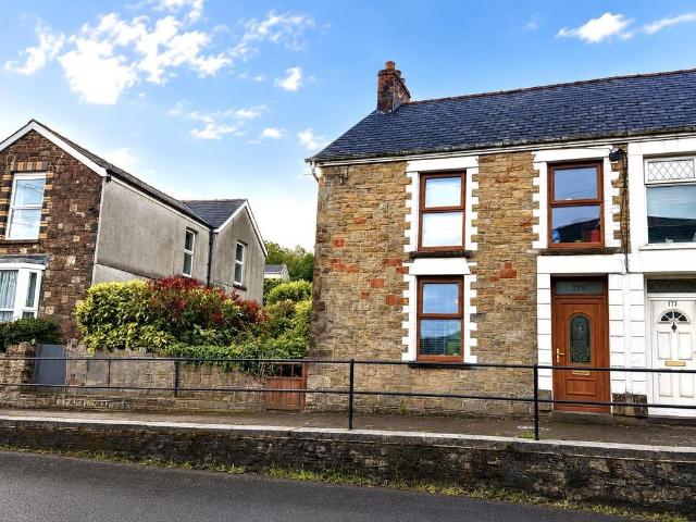 House for sale in Cwmamman, Garnant