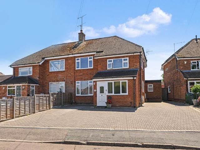 House for sale in Pouchen End, Hertfordshire