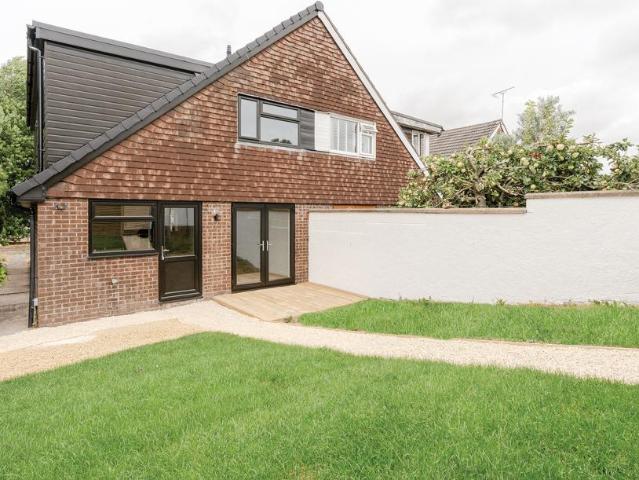 House for sale in Pucklechurch, South Gloucestershire