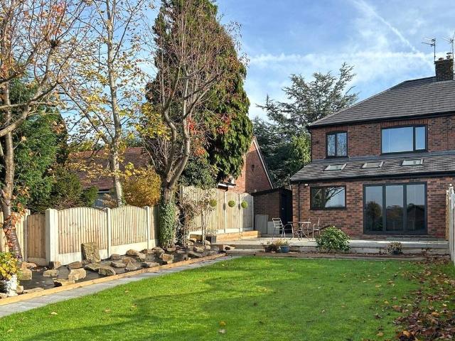 House for sale in Limehurst, Greenheys