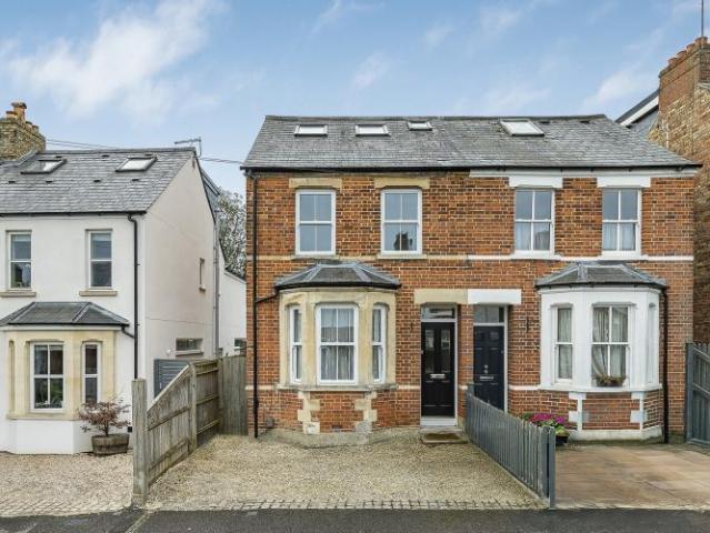 House for sale in Sunnymead, The Slade