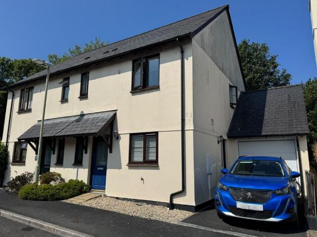 House for sale in Weir Quay, Devon