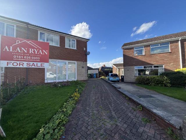 House for sale in Chadderton, Oldham