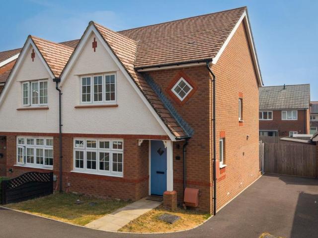 House for sale in Bedlinog, Treharris