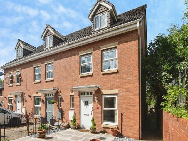 House for sale in Brierley Hill, West Midlands