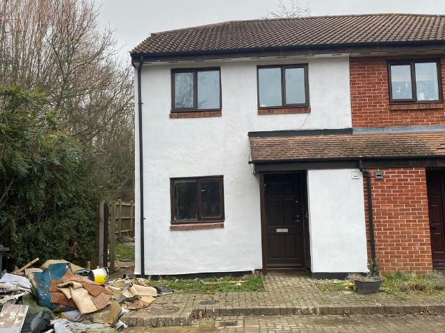 House for sale in Yeading, Greater London