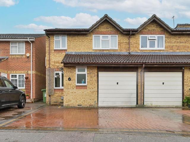 House for sale in Holywell Estate, North Watford