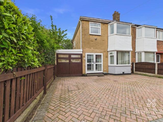 House for sale in Pontefract, West Yorkshire