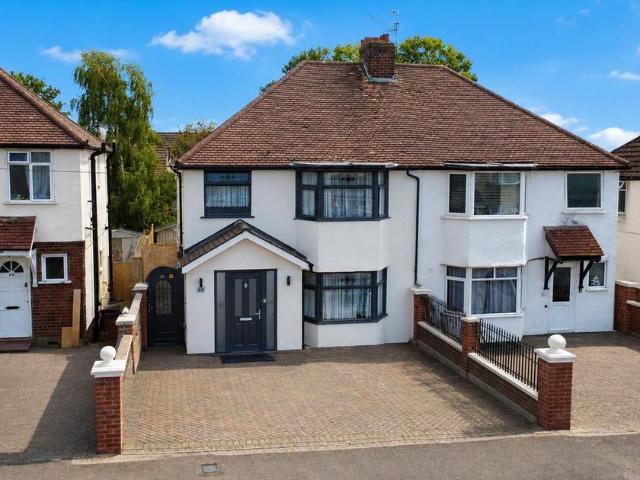 House for sale in Pouchen End, Hertfordshire