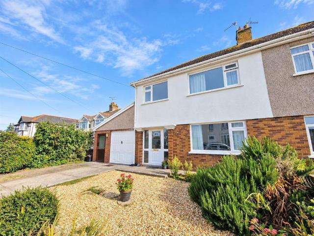 House for sale in Porthcawl, Newton