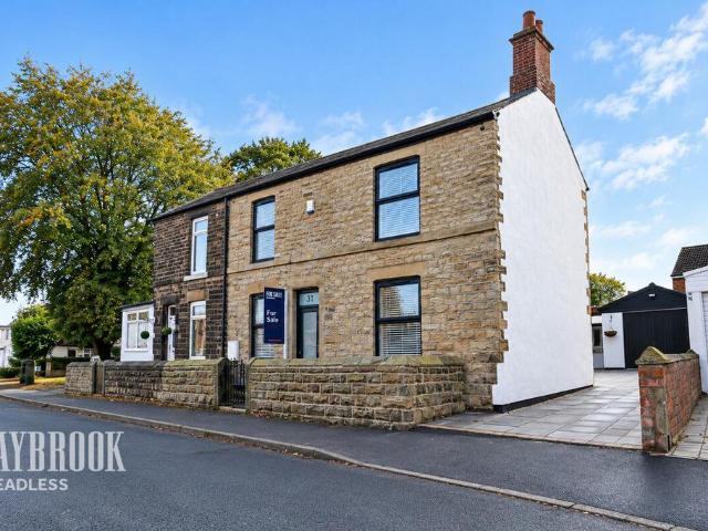 House for sale in Hollinsend, Sheffield