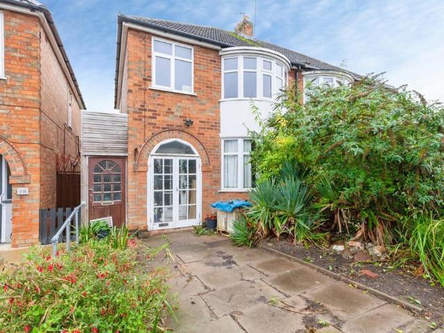 House for sale in Eyres Monsell, Leicester